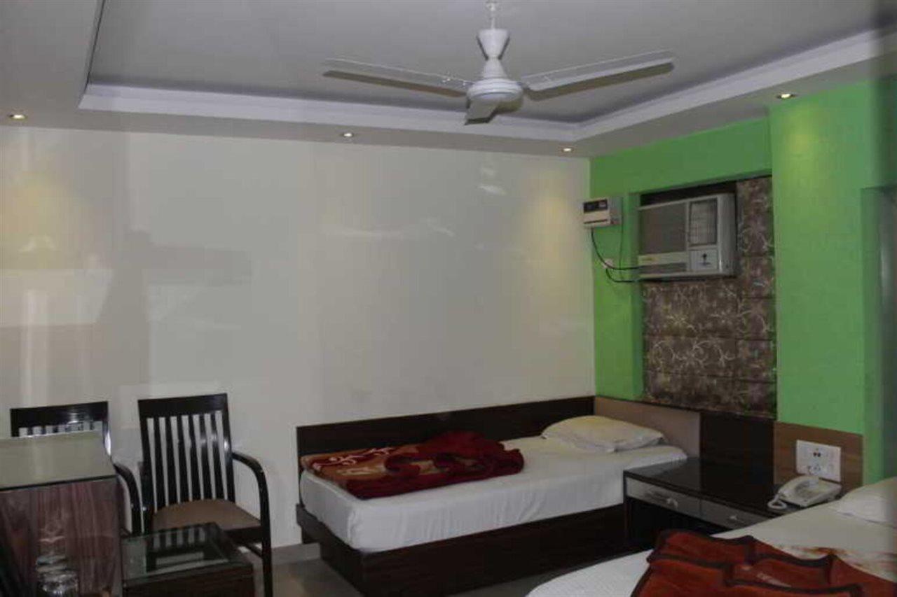 Hotel Shri Vinayak In City Centre At New Delhi Railway Station-By Rcg Hotels Esterno foto