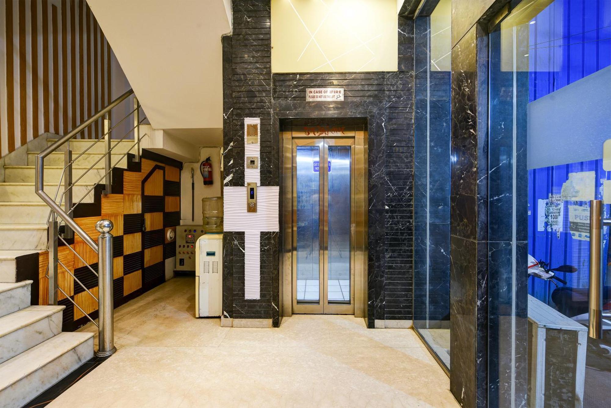 Hotel Shri Vinayak In City Centre At New Delhi Railway Station-By Rcg Hotels Esterno foto