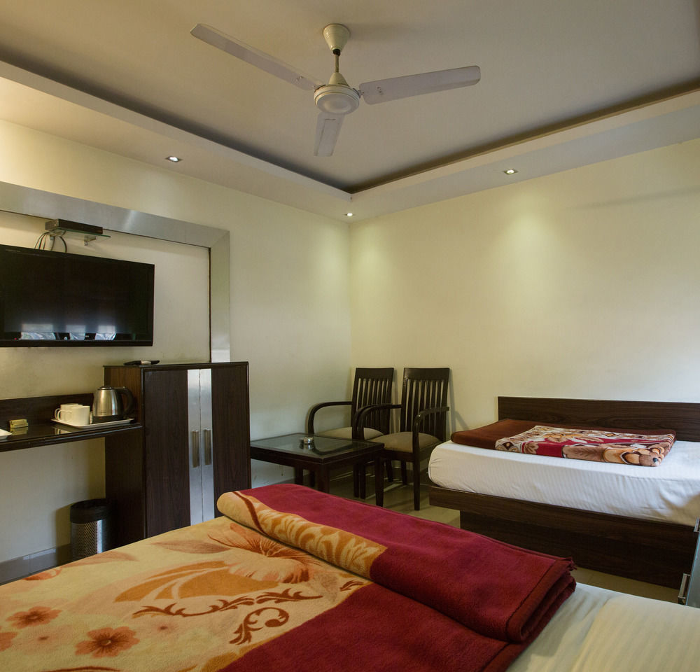 Hotel Shri Vinayak In City Centre At New Delhi Railway Station-By Rcg Hotels Esterno foto